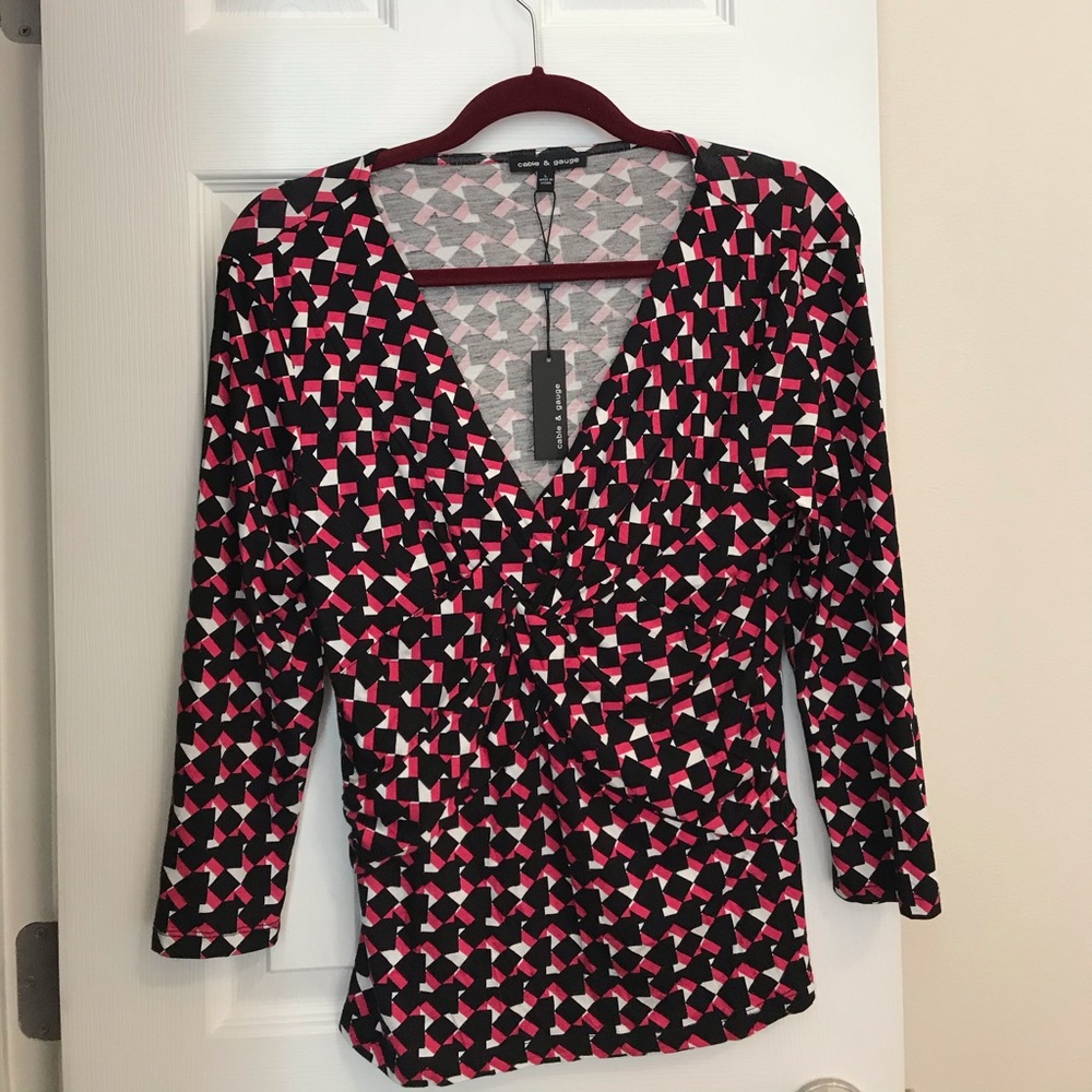 NWT cable and Gauge multi color top